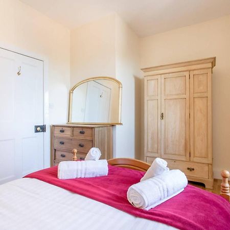 Altido Retro Castle Retreat 2Bed Apartamento Edimburgo Exterior foto